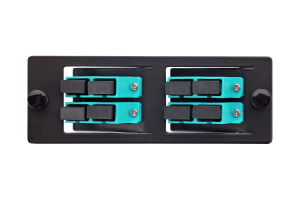 Комплект планка Q-SLOT с 4 адаптерами дуплекс SC OM3, наклонные, монтажные шнуры, КДЗС