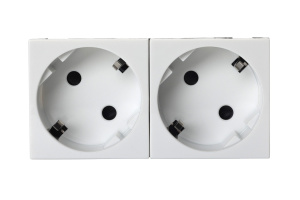 Розетка двойная 2 × 2P+E немецкий стандарт, с защитными шторками, с безвинтовым зажимом, 45 градусов, белый