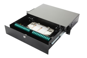 Оптическая панель серии 47F-48, 19'' 2U выдвижная, корпус на 48 адаптеров, 2 симплекс SC адаптера, OM3