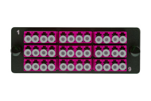 Комплект планка Q-SLOT с 9 адаптерами квадро LC OM4, монтажные шнуры, КДЗС