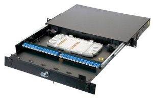 Оптическая панель серии 47D-24, 19'' 1U выдвижная, корпус на 24 адаптера, 2 дуплекс LC адаптера, OS2