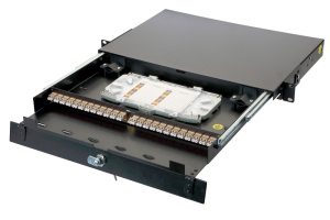 Оптическая панель серии 47D-24, 19'' 1U выдвижная, корпус на 24 адаптера, 2 дуплекс LC адаптера, OM2