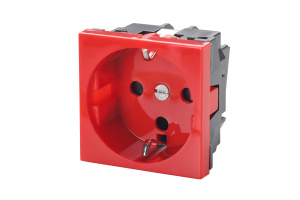 Розетка 2P+E немецкий стандарт 45 × 45 мм, с защитными шторками, с механической блокировкой, красный