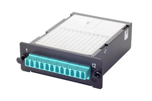 Кассета Q-SLOT 12×LC на 1×MPO(12) (male) OM3, полярность A, черный