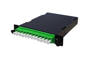 Кассета низкопрофильная Q-SLOT 12 × LC APC на 1 × MPO(12) (male) OS2, полярность A, черный