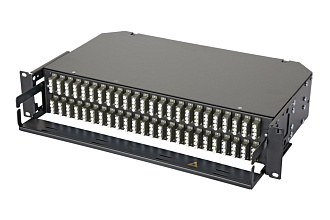 Оптическая панель серии 47E-48, 19'' 2U фиксированная, корпус на 48 адаптеров, 32 квадро LC адаптера, OM2