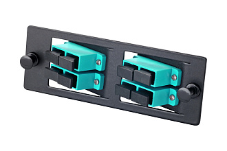 Комплект планка Q-SLOT с 4 адаптерами дуплекс SC OM3, наклонные, монтажные шнуры, КДЗС