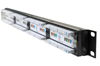 Коммутационная панель 19” моноблочная, категория 6, UTP, 1U, 24 порта, черный
