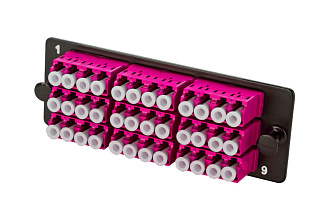 Комплект планка Q-SLOT с 9 адаптерами квадро LC OM4, монтажные шнуры, КДЗС