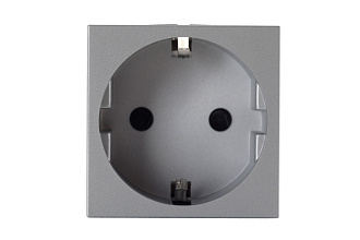 Розетка 2P+E немецкий стандарт 45 × 45 мм, с защитными шторками, серебристый