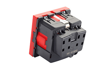 Розетка 2P+E немецкий стандарт 45 × 45 мм, с защитными шторками, красный