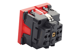 Розетка 2P+E немецкий стандарт 45 × 45 мм, с защитными шторками, с механической блокировкой, красный